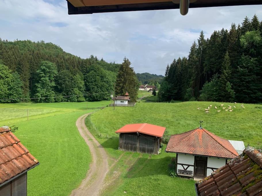 Idyllisches Ferienapartment Allgaeu Bad Groenenbach Bagian luar foto